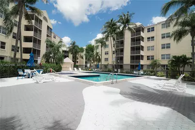 8245 Lake Dr #308, Doral, FL 33166 - Photo 15