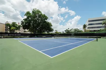 8245 Lake Dr #308, Doral, FL 33166 - Photo 5