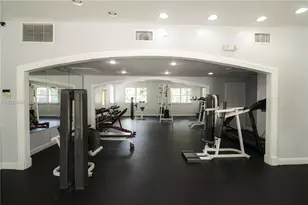 8245 Lake Dr, Doral, FL 33166 - Photo 23