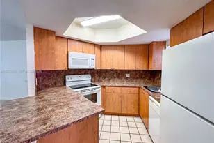 8245 Lake Dr, Doral, FL 33166 - Photo 7