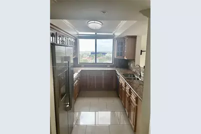 4242 NW 2nd St #1002, Miami, FL 33126 - Photo 3