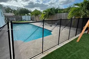 876 Gardenia Dr, Royal Palm Beach, FL 33411 - Photo 21