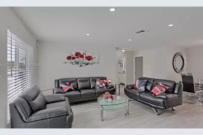 876 Gardenia Dr, Royal Palm Beach, FL 33411 - Photo 7