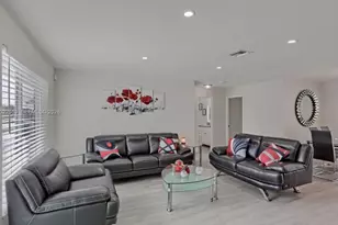 876 Gardenia Dr, Royal Palm Beach, FL 33411 - Photo 7