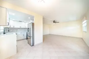 145 Brittany D, Delray Beach, FL 33446 - Photo 9