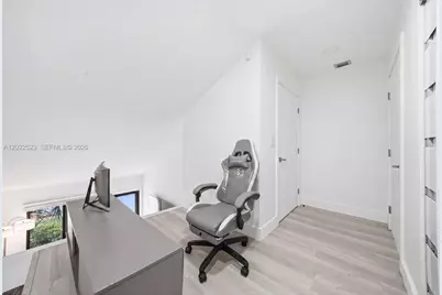 455 NE 210th Ter, Miami, FL 33179 - Photo 19