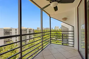 20400 W Country Club Dr, Aventura, FL 33180 - Photo 23