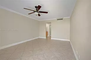 20400 W Country Club Dr, Aventura, FL 33180 - Photo 25
