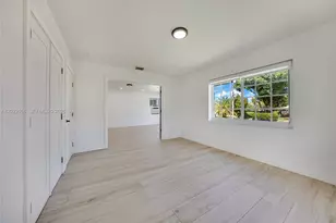 716 SW 5th Ave, Hallandale Beach, FL 33009 - Photo 3
