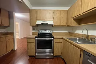 303 Gardens Dr, Pompano Beach, FL 33069 - Photo 5