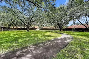 1571 NW 96th Way, Pembroke Pines, FL 33024 - Photo 33