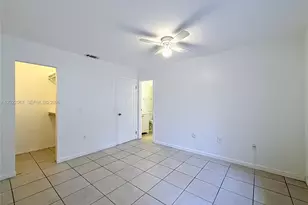 1571 NW 96th Way, Pembroke Pines, FL 33024 - Photo 13