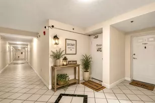 814 NW 36th Ave, Miami, FL 33125 - Photo 3