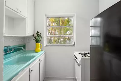 750 Espanola Way #9, Miami Beach, FL 33139 - Photo 5