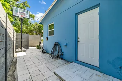 4740 NE 2nd Ter, Deerfield Beach, FL 33064 - Photo 23
