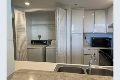 540 Brickell Key Dr #1600, Miami, FL 33131 - Photo 11