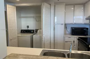540 Brickell Key Dr, Miami, FL 33131 - Photo 11