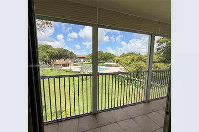 200 SW 132nd Way #309L, Pembroke Pines, FL 33027 - Photo 11