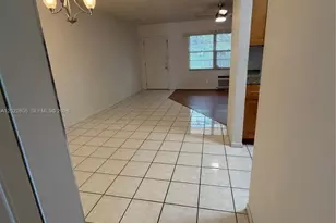 200 SW 132nd Way, Pembroke Pines, FL 33027 - Photo 5