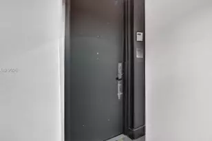 500 Brickell Ave, Miami, FL 33131 - Photo 35