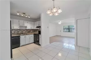 3266 NW 104th Ave, Coral Springs, FL 33065 - Photo 7