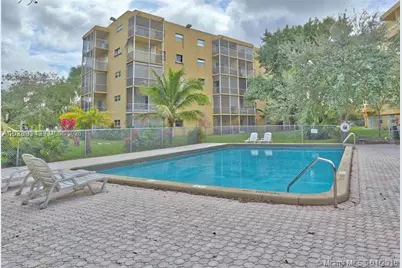 4147 Stirling Rd #105, Dania Beach, FL 33314 - Photo 15