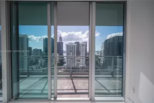 92 SW 3rd St, Miami, FL 33130 - Photo 15