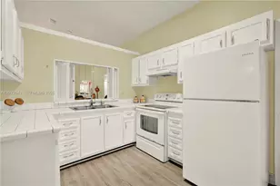 10813 SW 158th Ln, Miami, FL 33157 - Photo 5