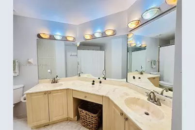 8952 NW 38th Dr., Coral Springs, FL 33065 - Photo 23