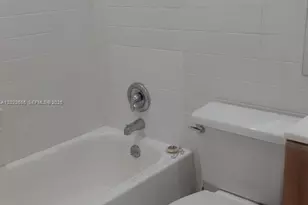 5420 NW 11th St, Plantation, FL 33313 - Photo 3