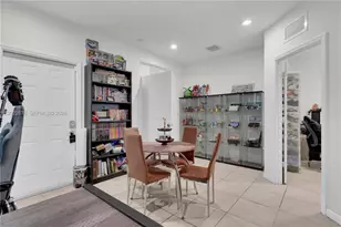 2484 SE 1st St, Homestead, FL 33033 - Photo 23