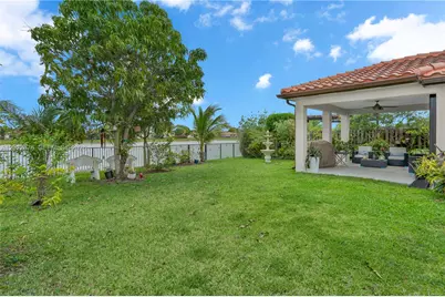 2484 SE 1st St, Homestead, FL 33033 - Photo 27