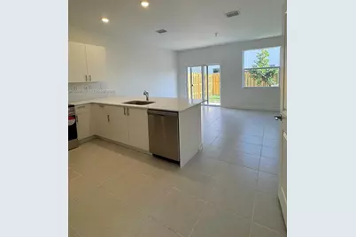 2893 SE 25th Rd, Homestead, FL 33035 - Photo 9