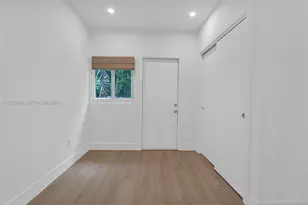 19 NE 48th St, Miami, FL 33137 - Photo 17