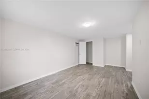 1041 NE 9th Ave, Fort Lauderdale, FL 33304 - Photo 9