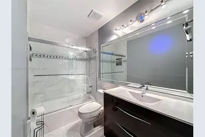 781 NE 195th St, Miami, FL 33179 - Photo 41