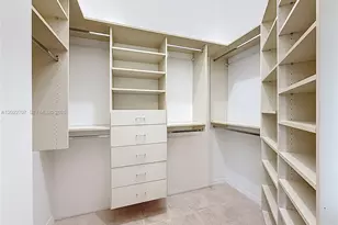 781 NE 195th St, Miami, FL 33179 - Photo 35