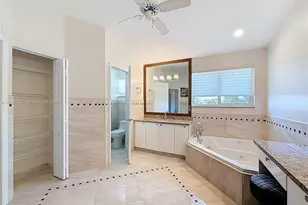 781 NE 195th St, Miami, FL 33179 - Photo 37