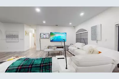 357 W 44th St, Hialeah, FL 33012 - Photo 13