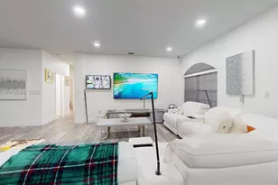 357 W 44th St, Hialeah, FL 33012 - Photo 13
