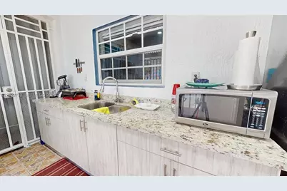 357 W 44th St, Hialeah, FL 33012 - Photo 59