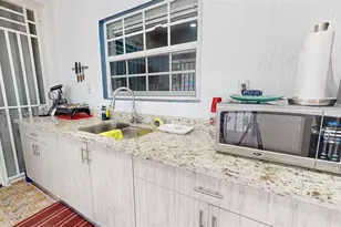 357 W 44th St, Hialeah, FL 33012 - Photo 59