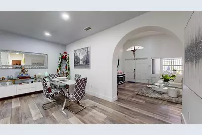 357 W 44th St, Hialeah, FL 33012 - Photo 7