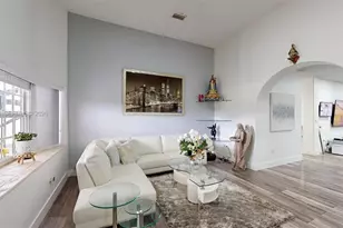 357 W 44th St, Hialeah, FL 33012 - Photo 5