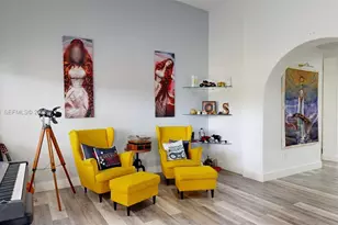 357 W 44th St, Hialeah, FL 33012 - Photo 9
