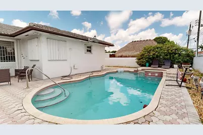 357 W 44th St, Hialeah, FL 33012 - Photo 75