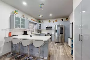 357 W 44th St, Hialeah, FL 33012 - Photo 25