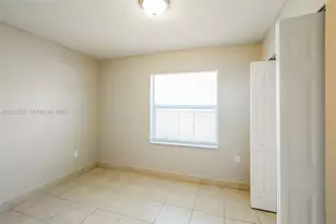 19420 NW 32nd Ave, Miami Gardens, FL 33056 - Photo 11