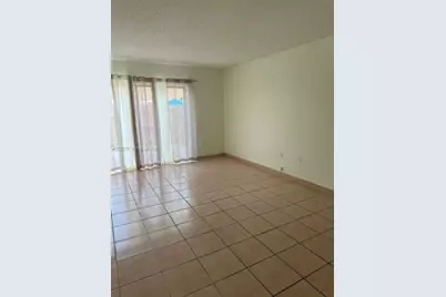 9475 Palm Cr N #9475, Pembroke Pines, FL 33025 - Photo 5