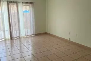 9475 Palm Cr N, Pembroke Pines, FL 33025 - Photo 5
